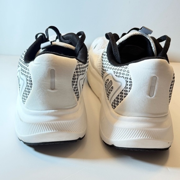 Men\'s White and Black Athletic Shoes size 10.5 main image 8